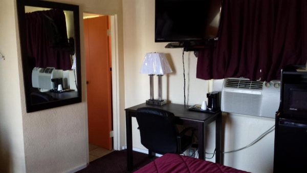 American Inn image 12